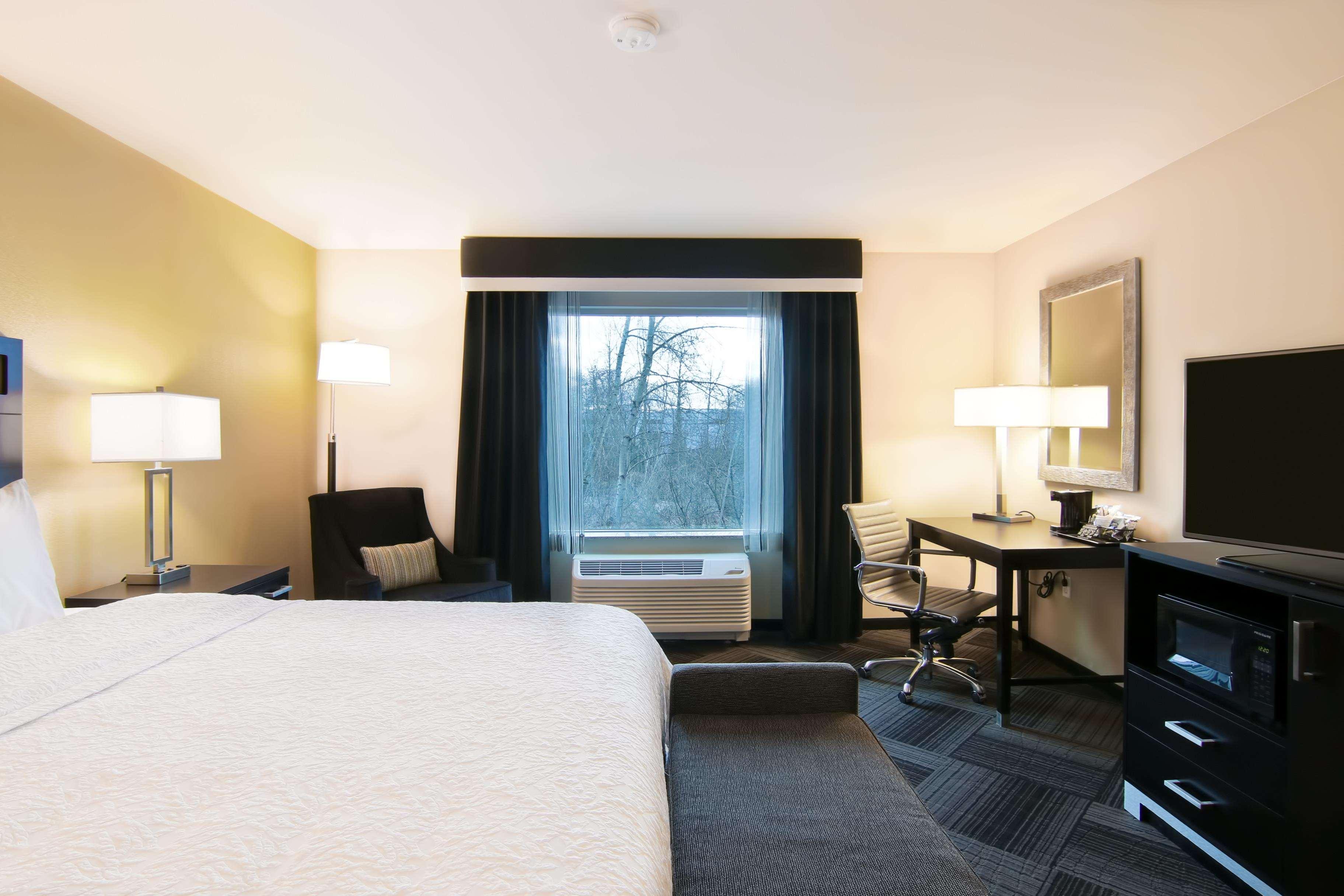 Hampton Inn & Suites Bellevue Downtown/Seattle Zewnętrze zdjęcie