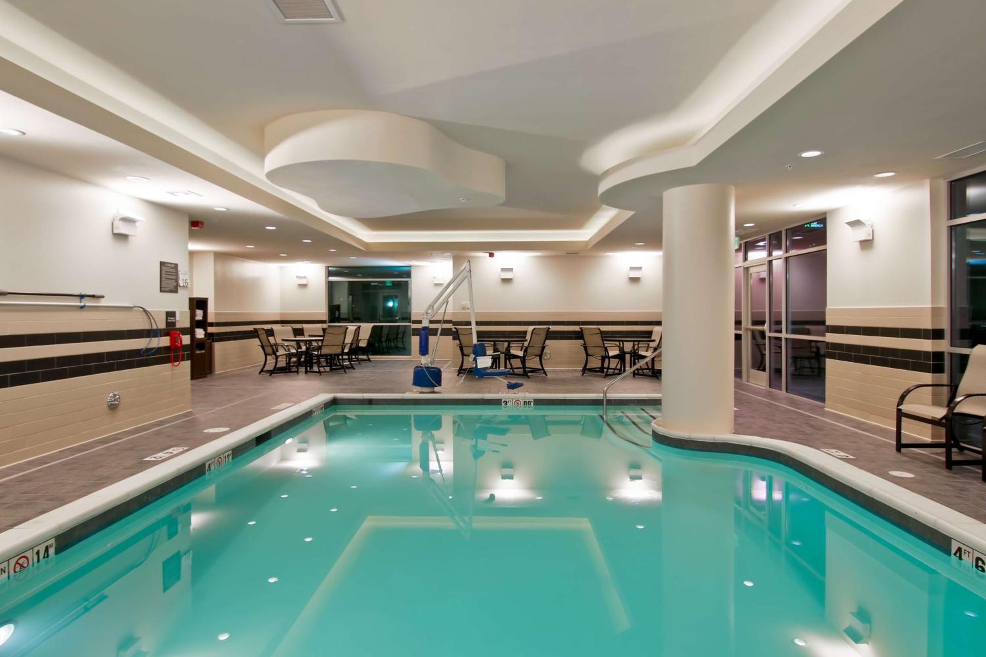 Hampton Inn & Suites Bellevue Downtown/Seattle Zewnętrze zdjęcie