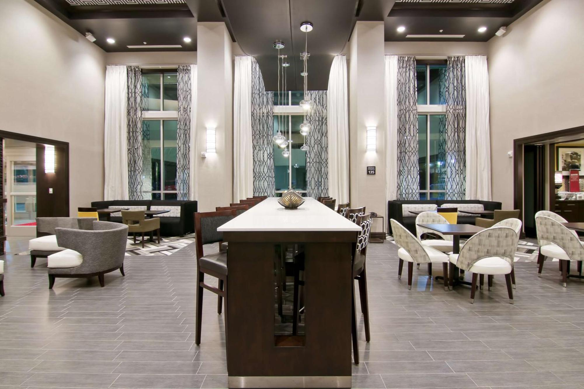 Hampton Inn & Suites Bellevue Downtown/Seattle Zewnętrze zdjęcie